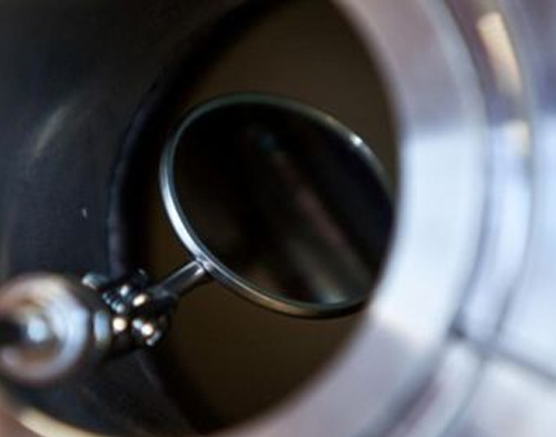 Badania szczelności umożliwiają wykrywanie nieciągłości materiałowych zlokalizowanych na wskroś kontrolowanego obiektu – tzw. nieszczelności. Istnieje kilka metod stosowanych przy badaniach szczelności; m. in. wykonywane są metodami gazowymi, w których płynem próbnym jest powietrze lub gazy wypełniające obiekt w czasie eksploatacji lub doprowadzone specjalnie do obiektu badanego.